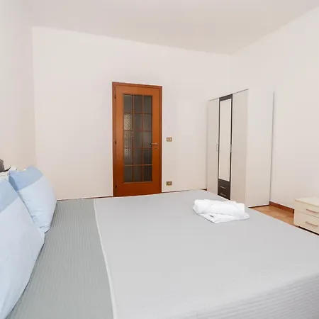 Casa Isabella 韦尔巴尼亚